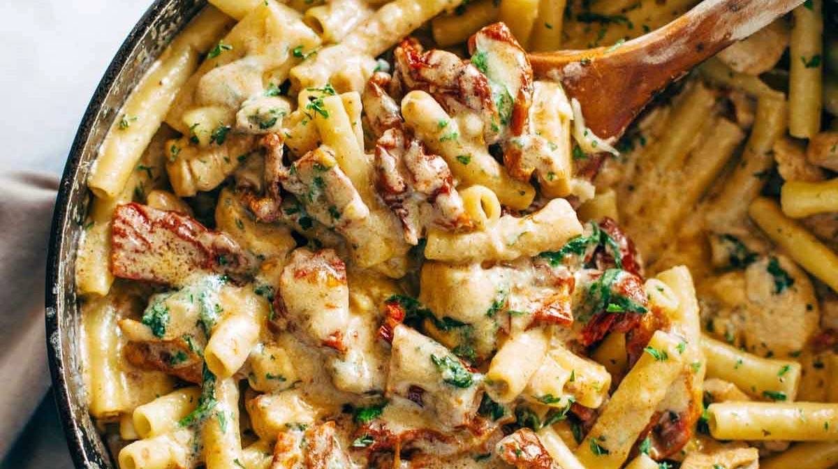 Pasta Florentine Ayam Tomat Kering Matahari