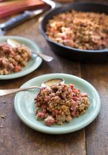 Strawberry Rhubarb Crisp - dan itu paleo.