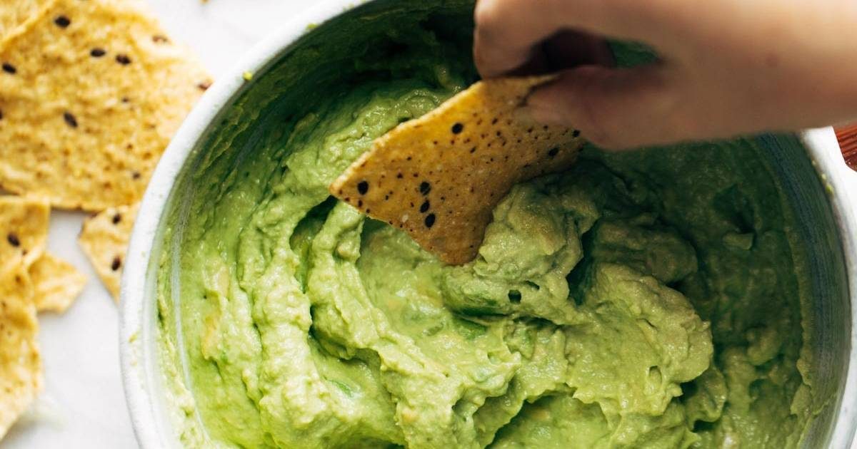2-Minute Creamy Avocado Dip - dip recipe