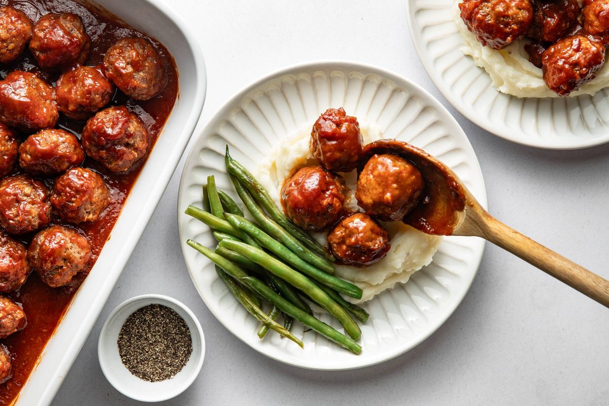 Homemade BBQ Meatballs Recipe - Pinch of Yum