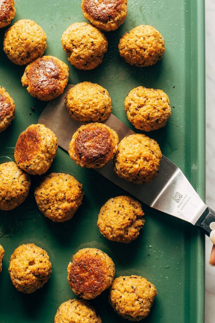 30 Minute Vegetarian Meatballs Recipe - Pinch of Yum