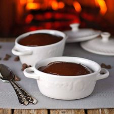 {Malas} Kue Fudge Coklat Ceri