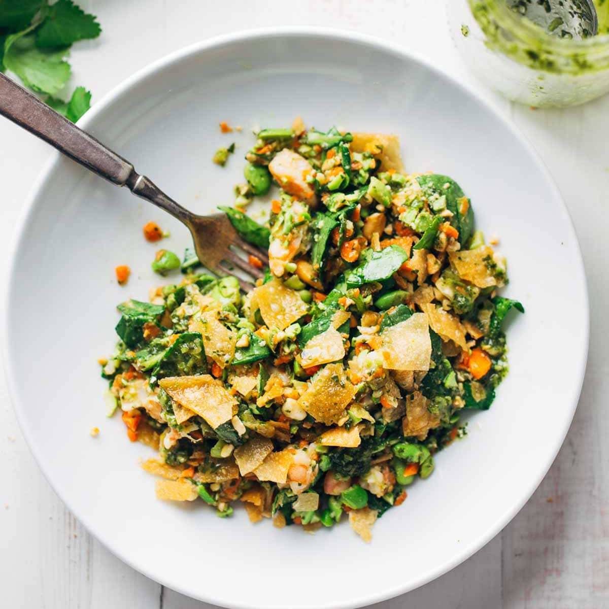 Salad Udang Thailand Cincang dengan Saus Bawang Putih Jeruk Nipis