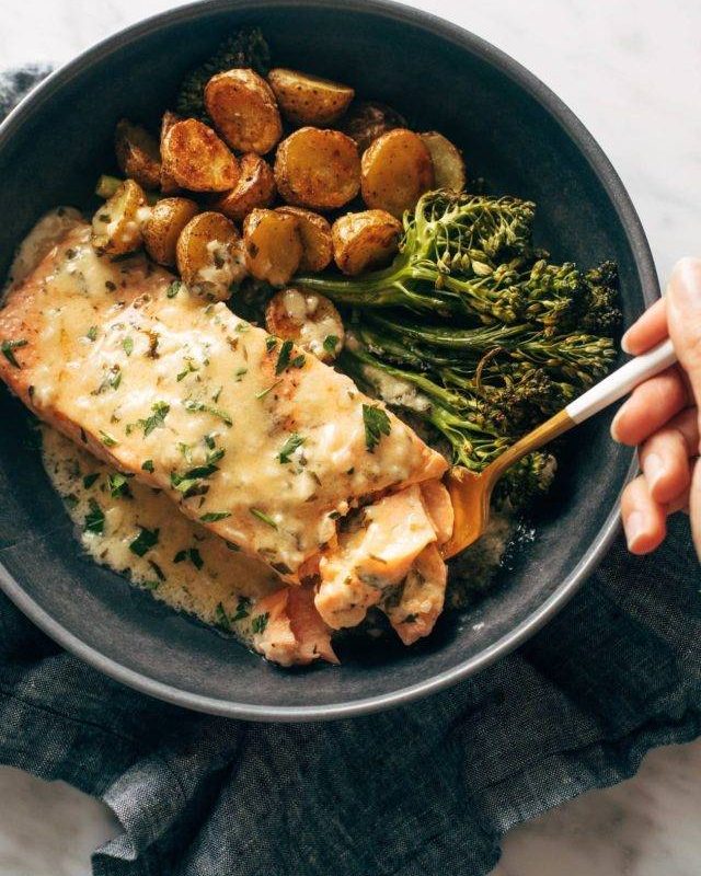 cropped-Salmon-with-Lemon-Sauce-1-2.jpg