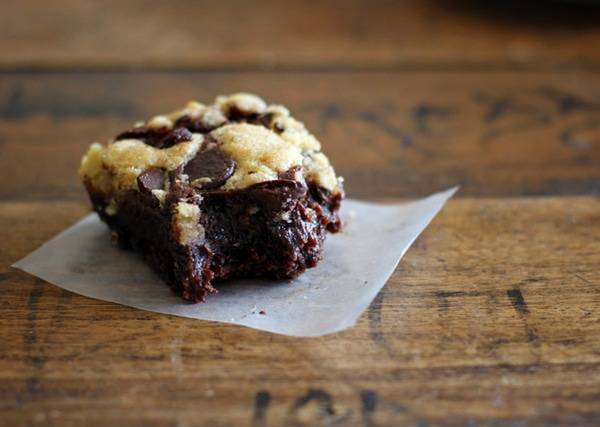 These easy chocolate chip cookie brownies have my very favorite chocolate chip cookie dough baked into the top layer of decadent, fudgy brownies. | pinchofyum.com