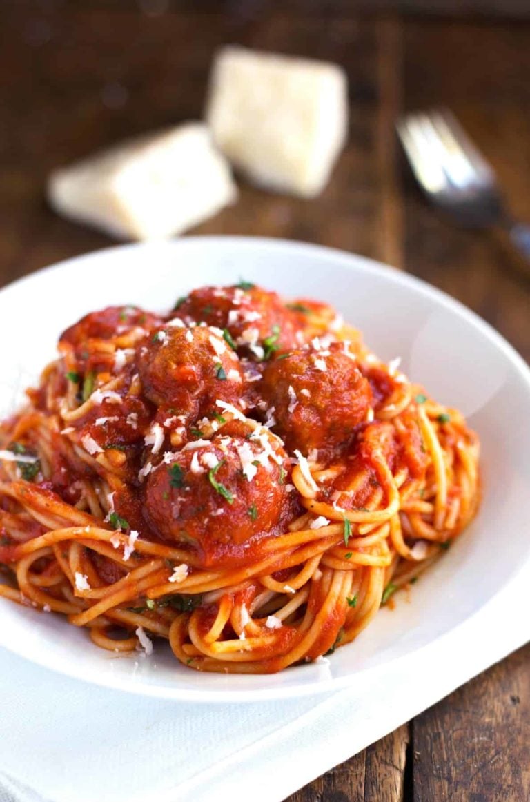Skinny Spaghetti and Meatballs Recipe - Pinch of Yum