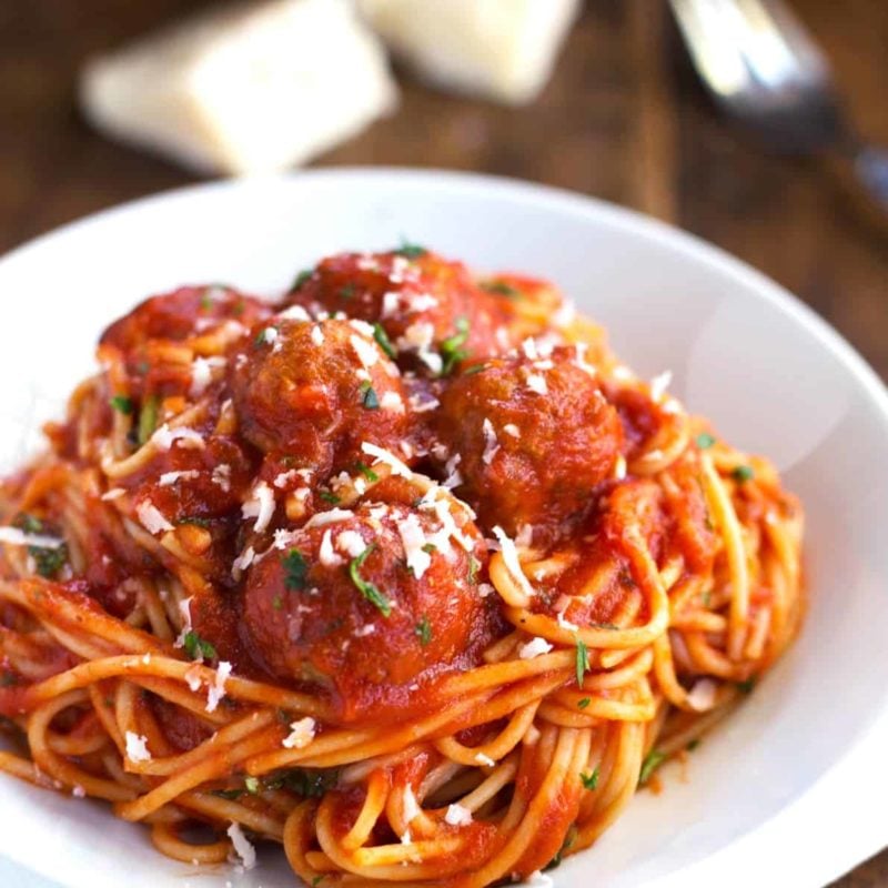 Skinny Spaghetti and Meatballs | pinchofyum.com