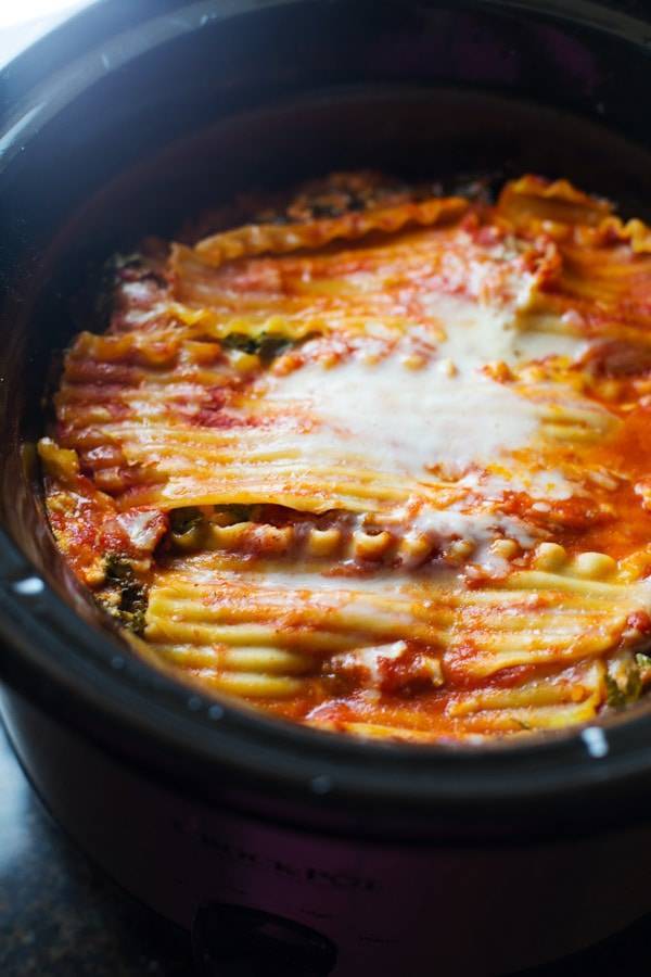 Slow Cooker Lasagna: Crazy-Good Cheesy Meat Lasagna in a Crockpot