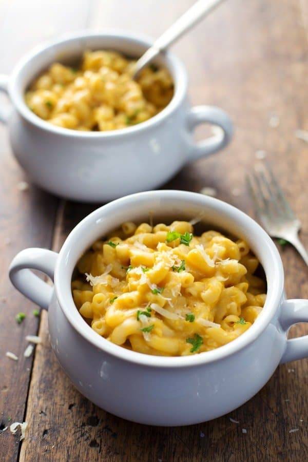 Steak and Cheddar Mac and Cheese Recipe - Pinch of Yum