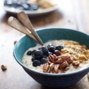 Flax and Blueberry Vanilla Overnight Oats - I can't think of a quick and easy breakfast that I love more. | pinchofyum.com
