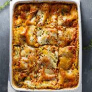 Skinny Spinach Lasagna - layers of ricotta, spinach, noodles, sauce and cheese. 250 calories of yum!. | pinchofyum.com