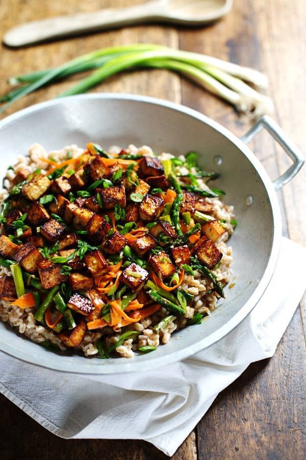 Honey Ginger Tofu and Veggie Stir Fry Recipe - Pinch of Yum