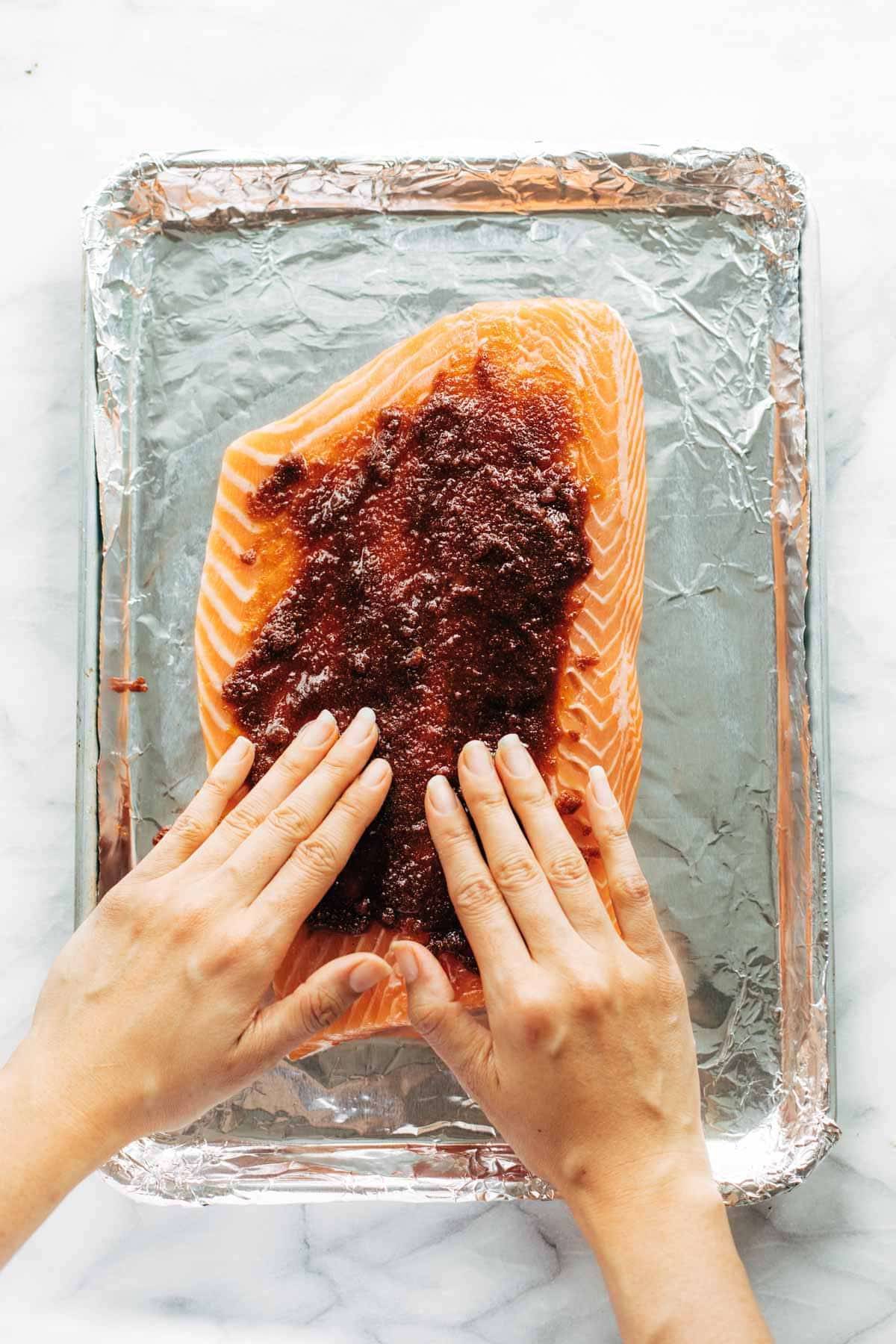 https://pinchofyum.com/wp-content/uploads/BBQ-Salmon-on-Baking-Sheet.jpg