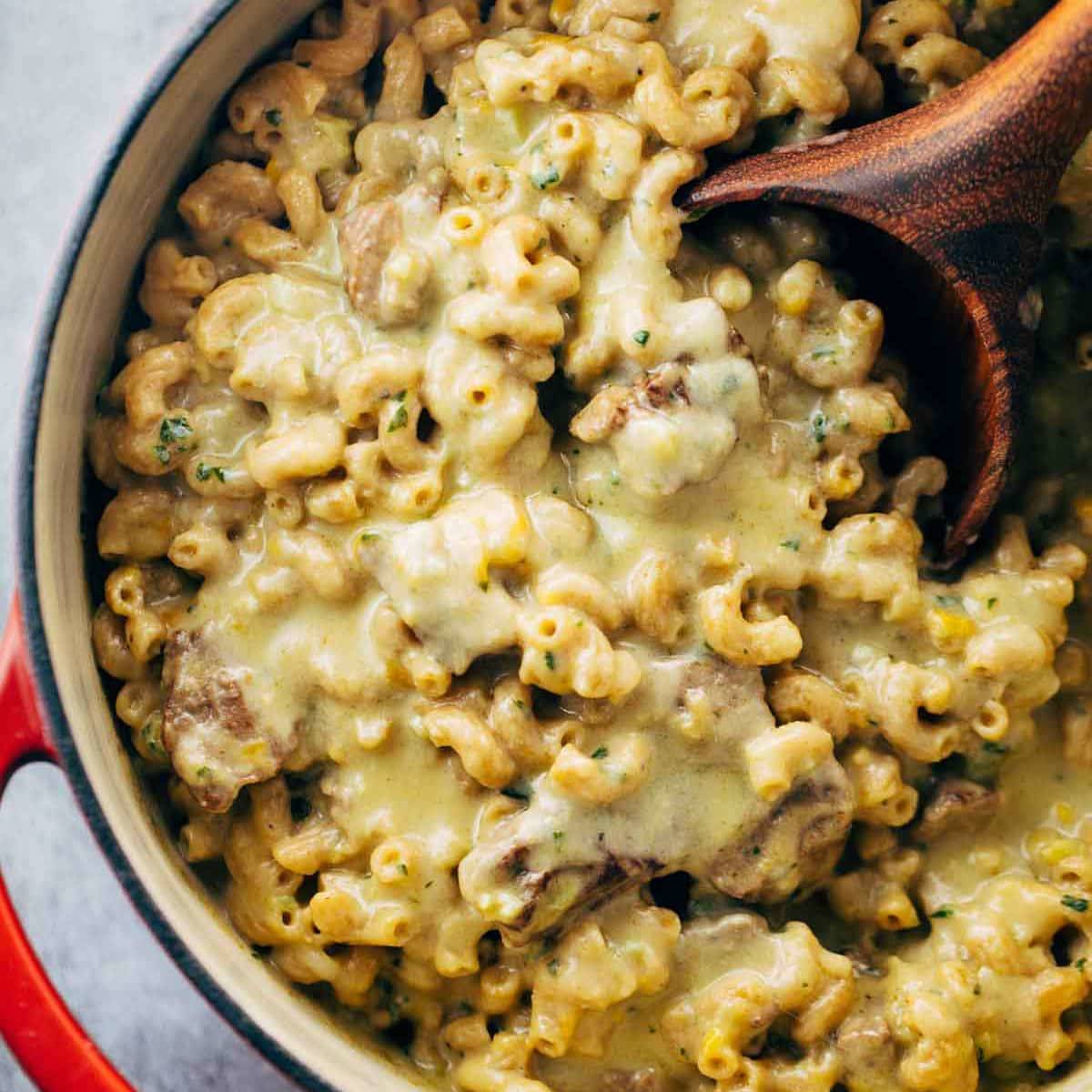 Steak And Cheddar Mac And Cheese Recipe Pinch Of Yum