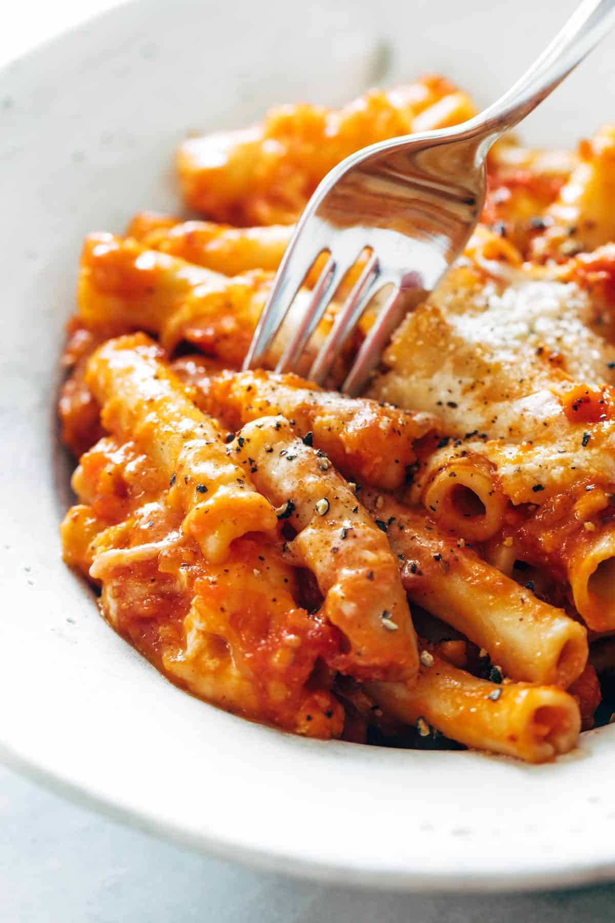 Baked ziti in a bowl.