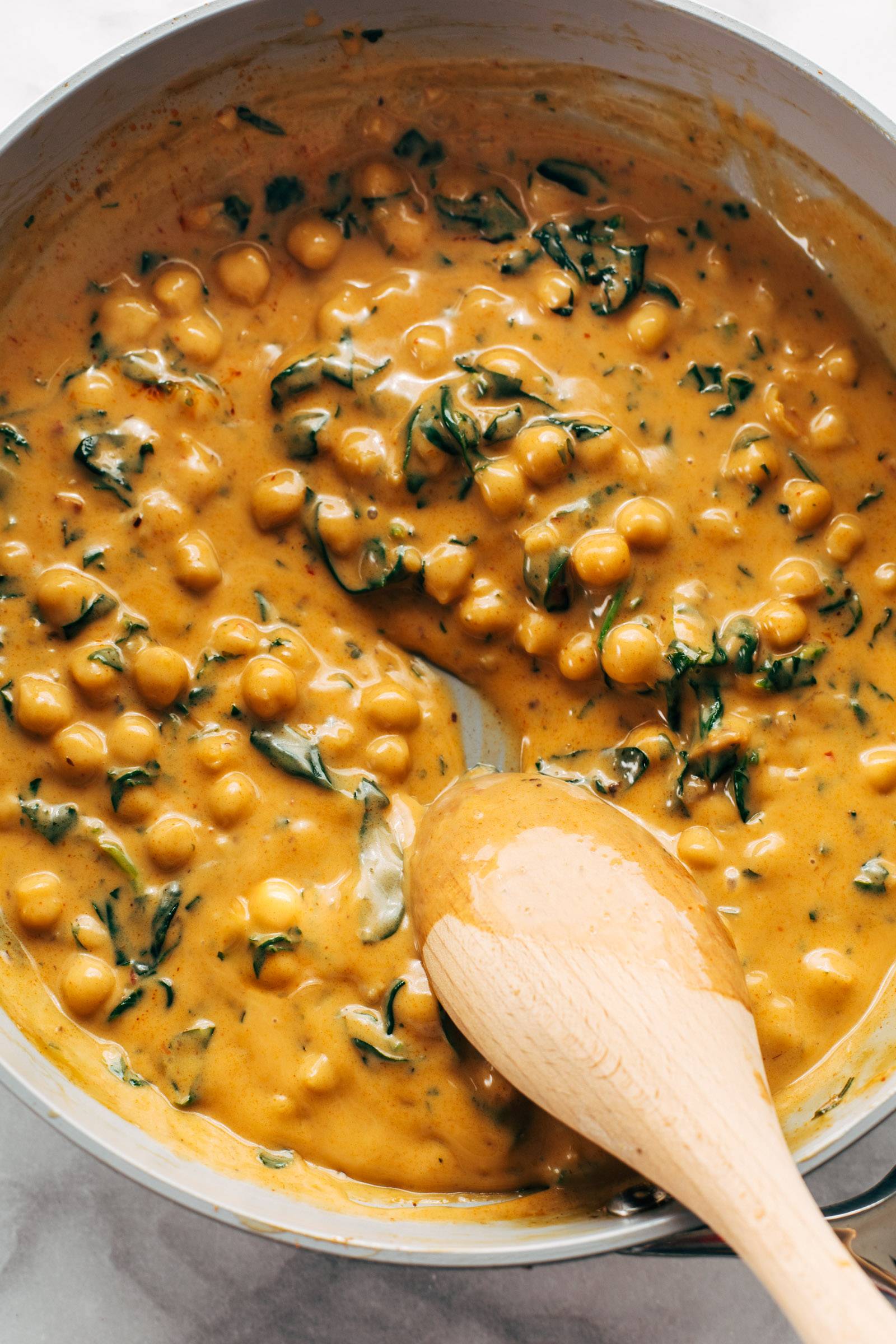 Steph's Chickpea Curry with Spinach and Rice Recipe - Pinch of Yum