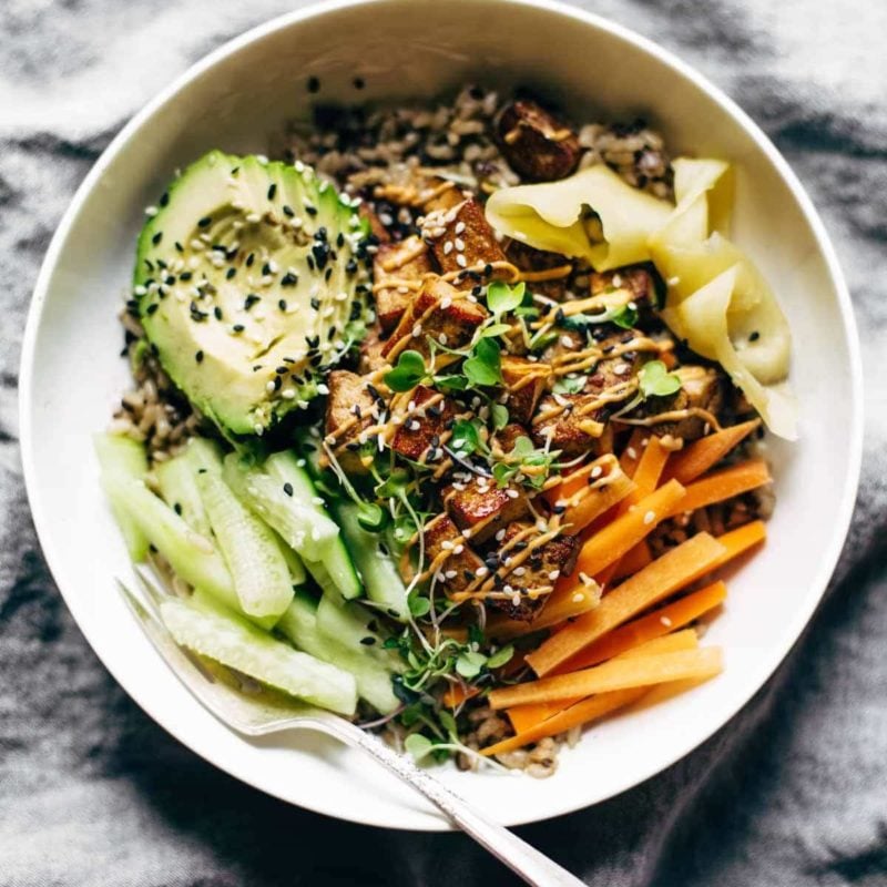 Vegan sushi bowls with toppings