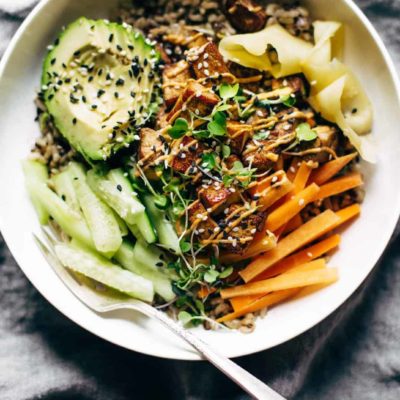 Sushi Bowl on napkin with a fork.
