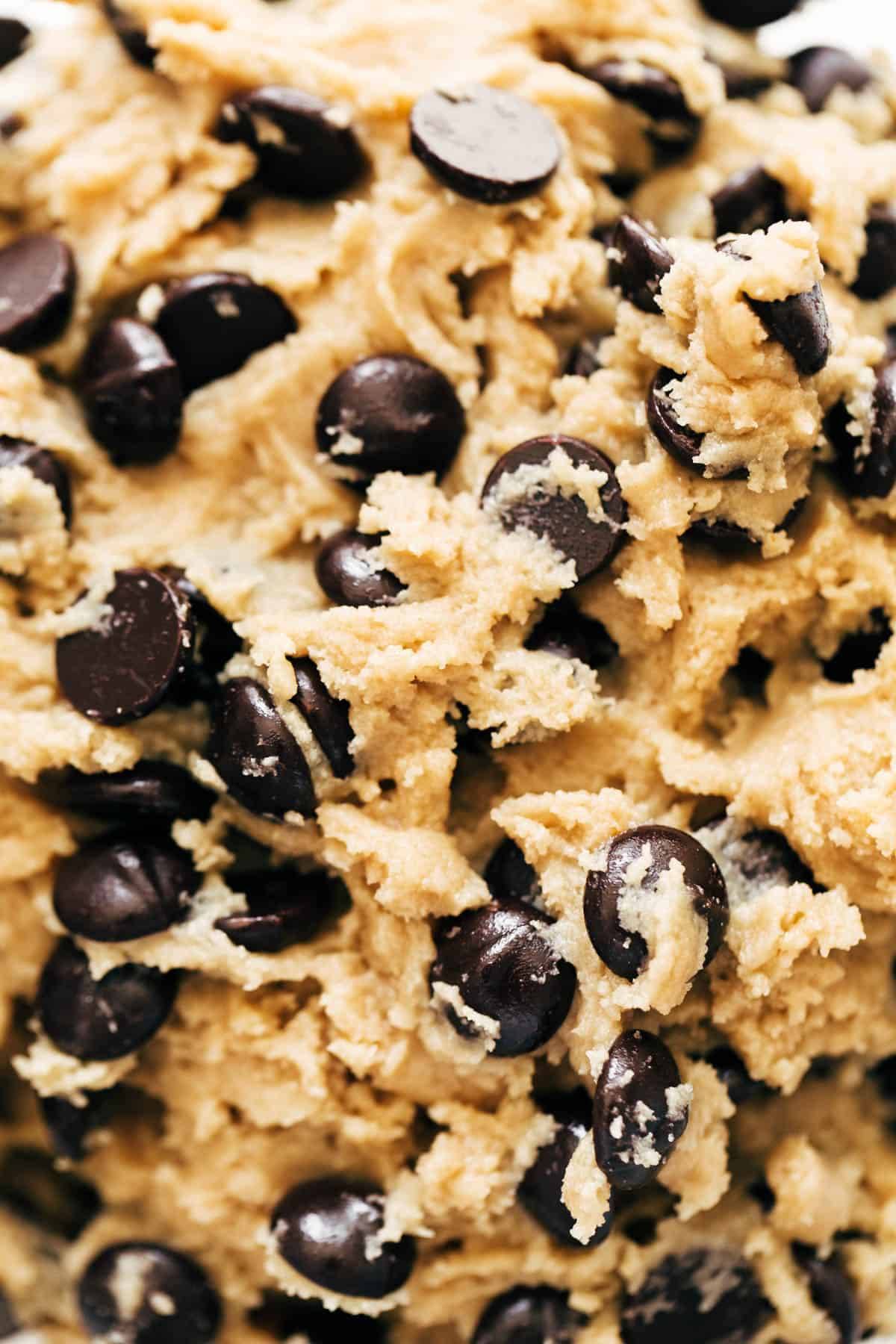 Mixed cookie batter with chocolate chip cookies