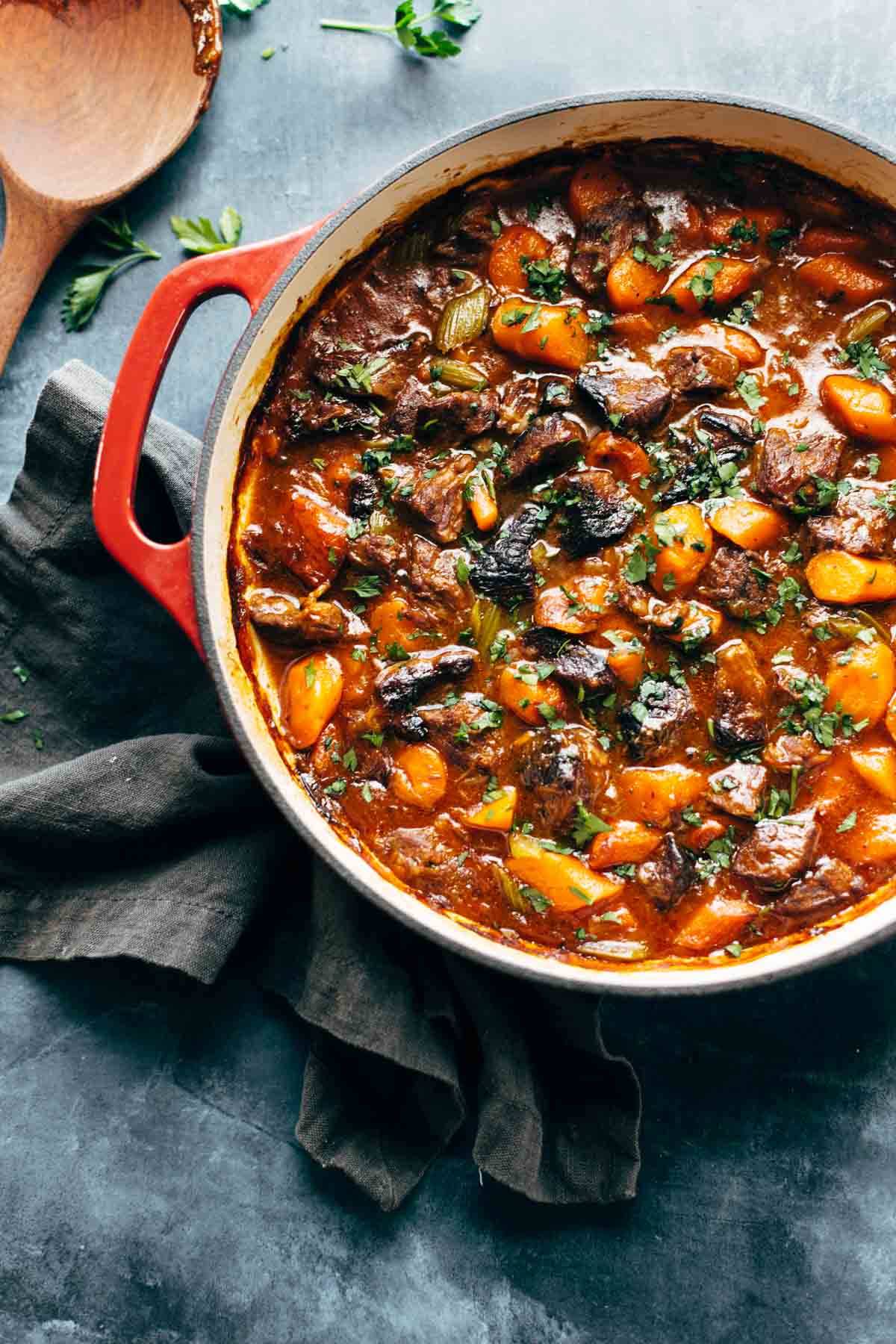 Instant Pot Beef Stew! with crusty bread and a green salad? YES. just 6 ingredients, 45 minutes, and done. gluten free. 