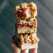 A picture of Strawberry Oat Crumble Bars