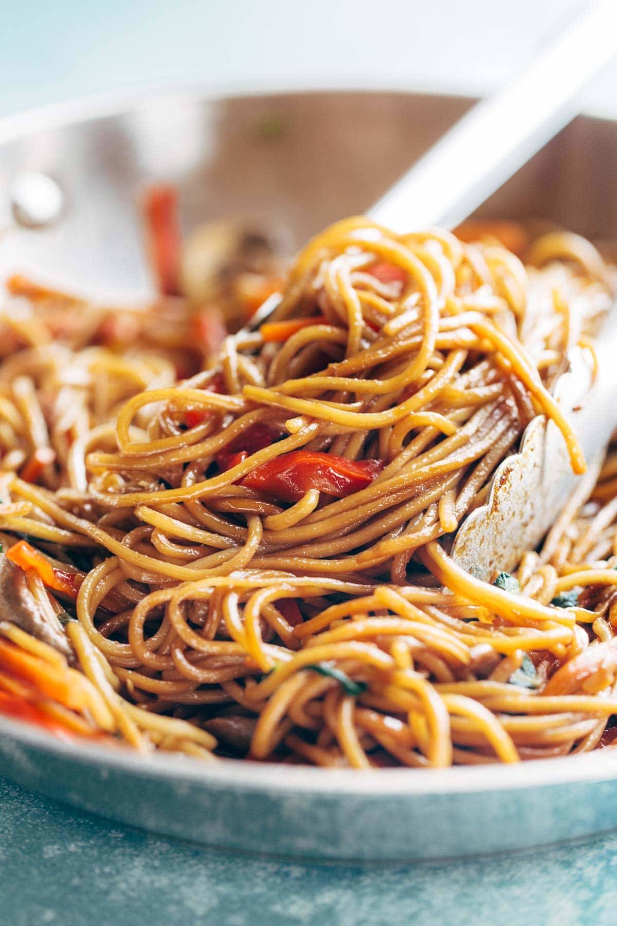 What Type Of Noodle Is Used For Lo Mein