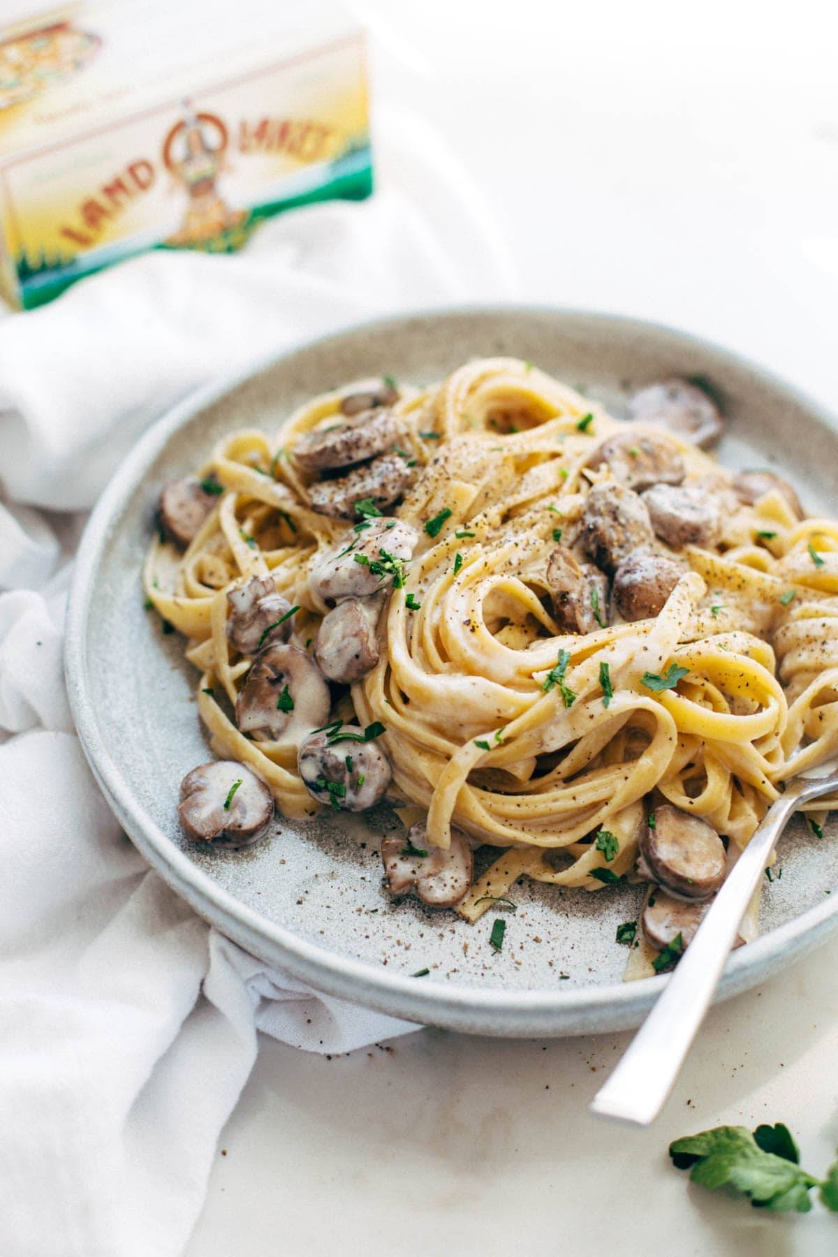 Date Night Mushroom Fettuccine Recipe - Pinch of Yum