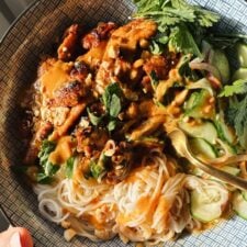 Thai Peanut Chicken Bowls -image