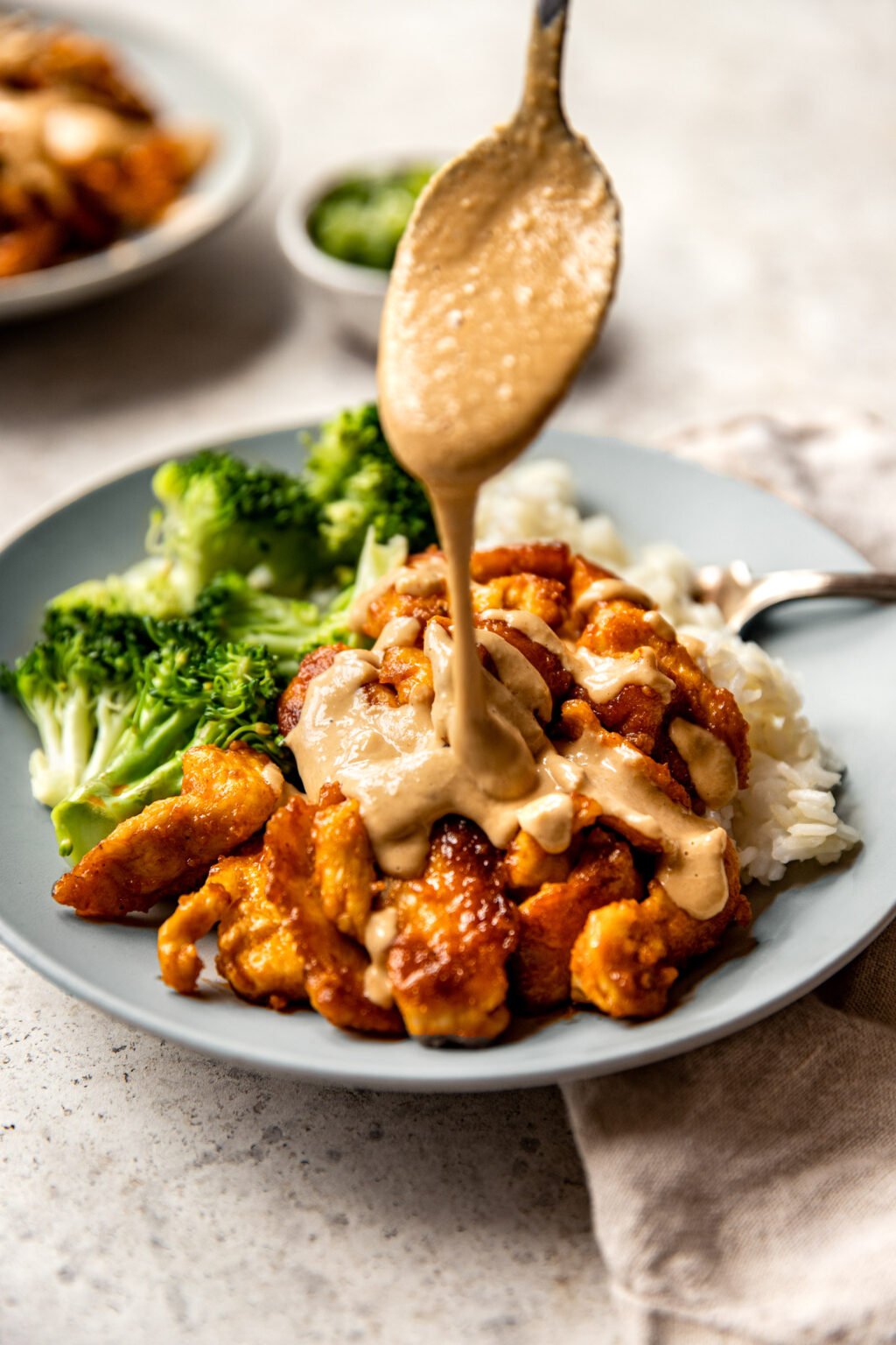 Red Curry Chicken Stir Fry with Spicy Cashew Sauce - FoodyMake