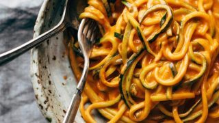 Creamy Garlic Roasted Red Pepper Pasta Recipe Pinch Of Yum