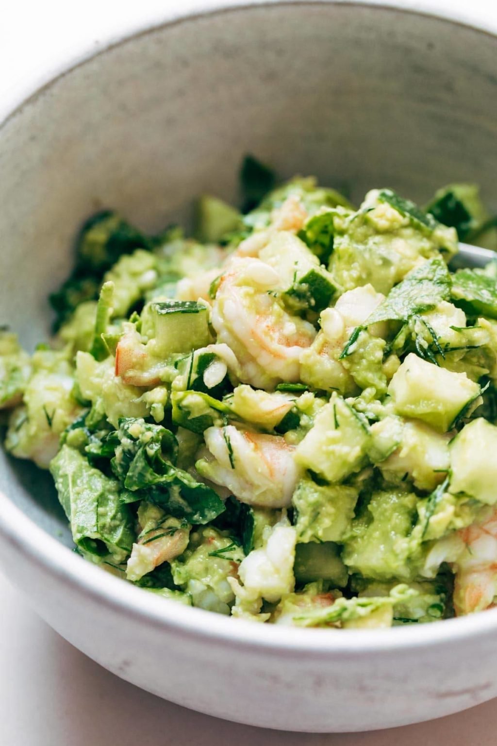 Super Quick Avocado Shrimp Salad Recipe Pinch Of Yum   Shrimp Salad With Avocado In Bowl 1024x1536 