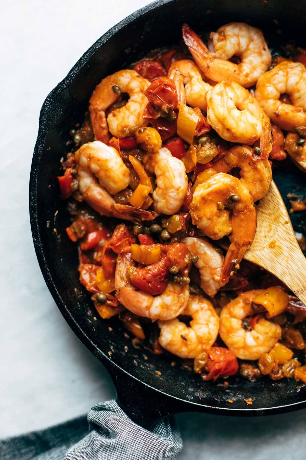 Spicy shrimp veracruz in a pan.