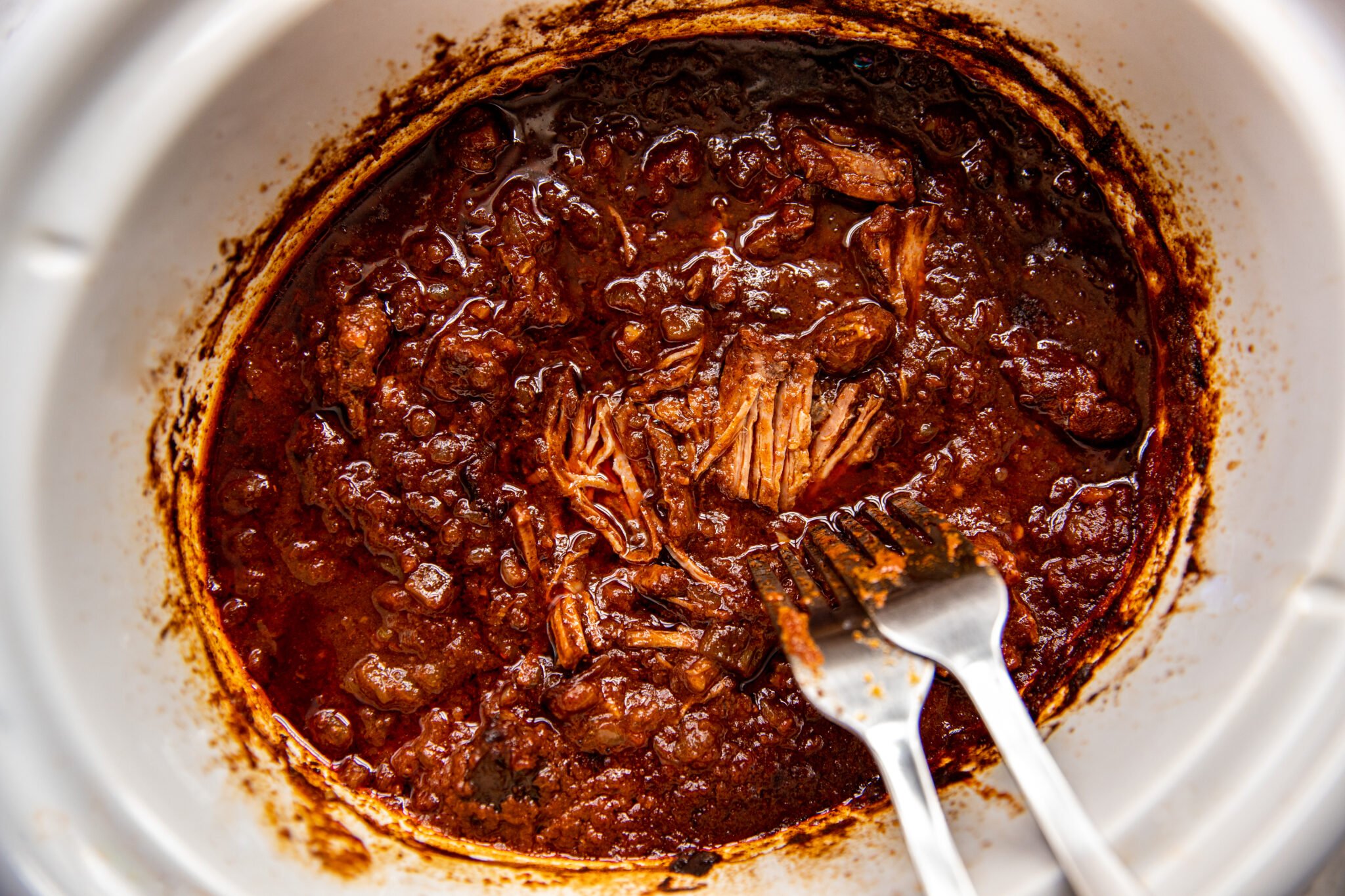 Slow Cooker Texas Style Chili Recipe Pinch Of Yum   Slow Cooker Texas Chili HighRes 008 2048x1365 