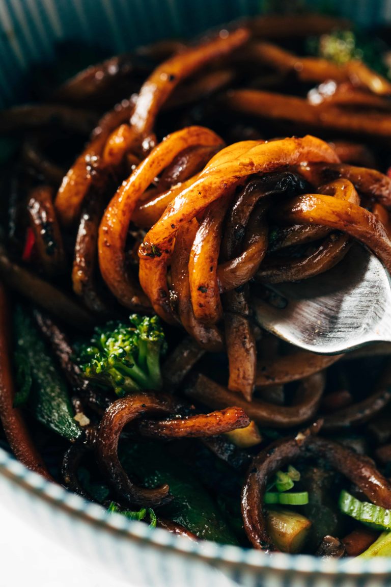 Black Pepper Stir Fried Udon Recipe Pinch of Yum