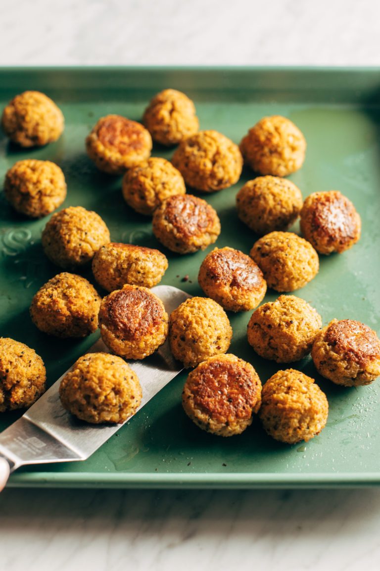 30 Minute Vegetarian Meatballs Recipe - Pinch of Yum