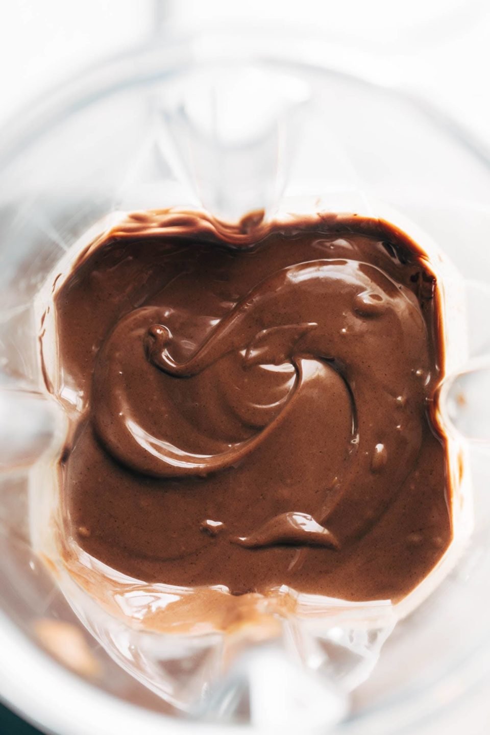 Mind-Blowing Vegan Chocolate Pie Recipe - Pinch of Yum