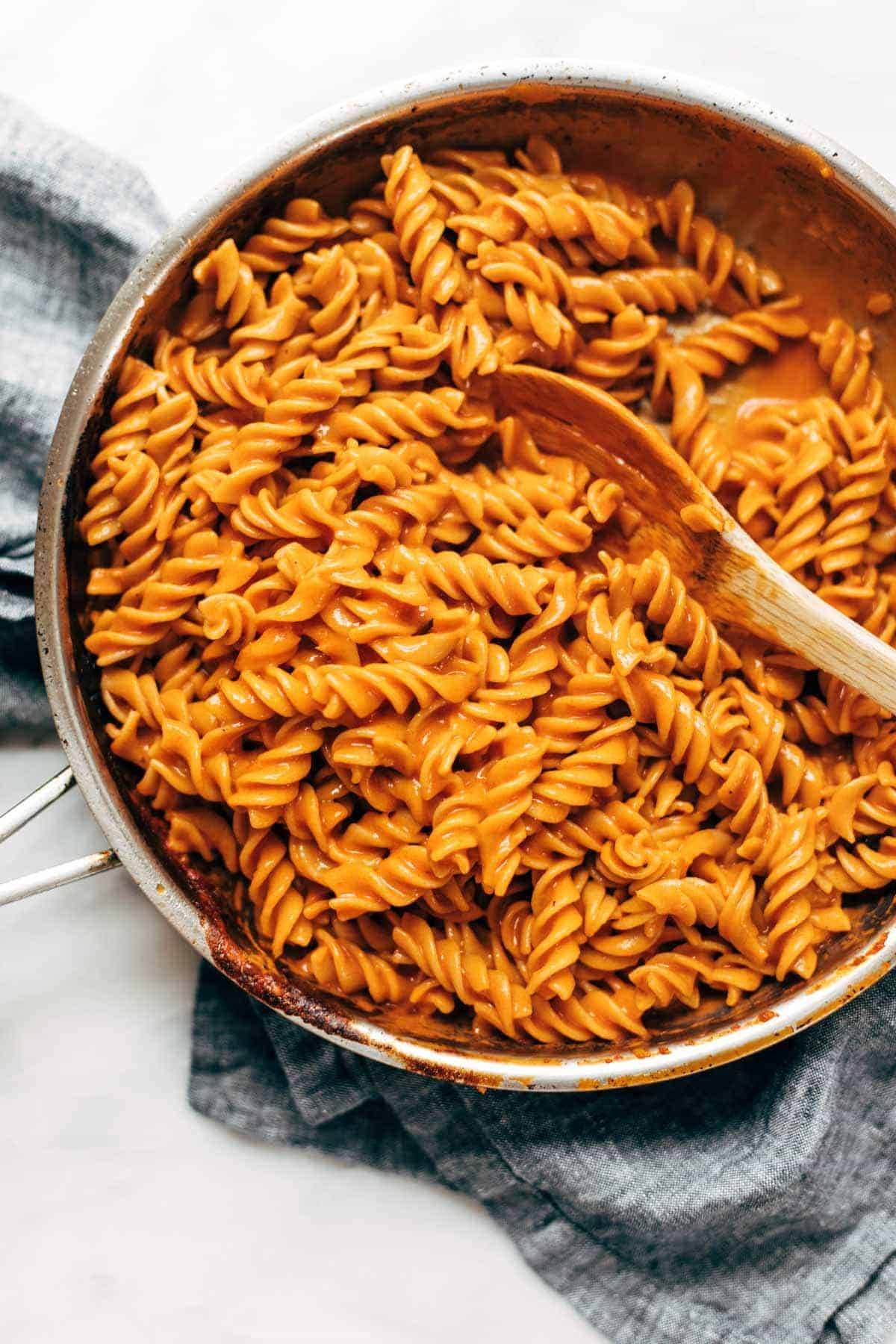 This Pretty Pink Pasta Changes Colors Before Your Eyes