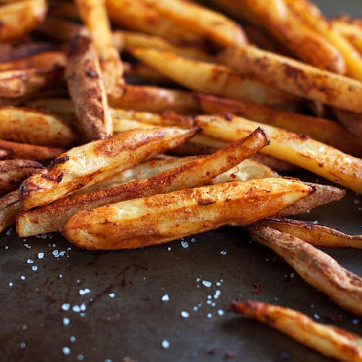 Baked Spicy Fries with Garlic Cheese Sauce Recipe - Pinch of Yum