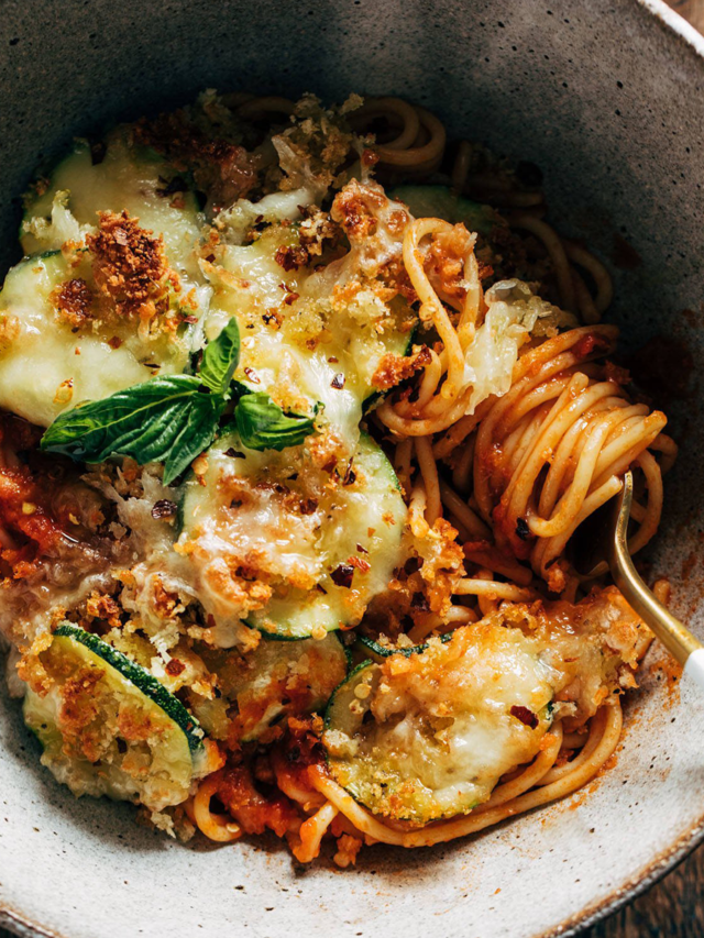 Spaghetti with Crispy Zucchini Recipe