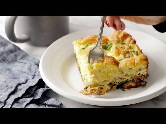 Egg and Croissant Brunch Bake Recipe - Pinch of Yum