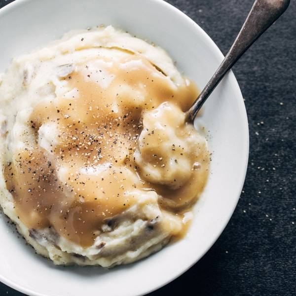 Easiest Garlic Mashed Potatoes Recipe - Pinch of Yum