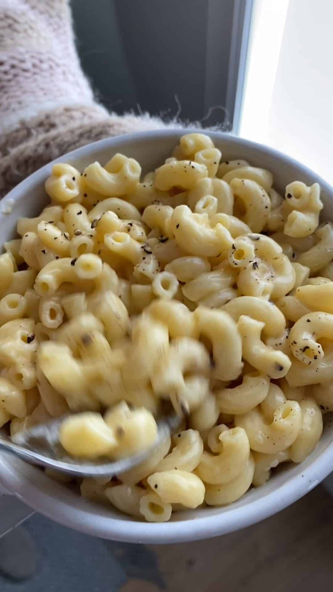 Instant Pot Mac and Cheese Recipe - Pinch of Yum