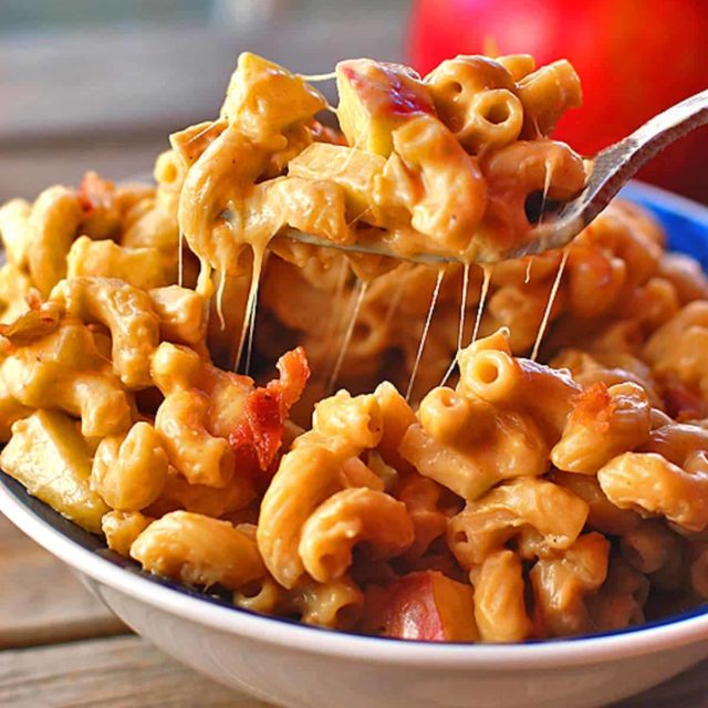 easy vegan mac and cheese made with butternut squash