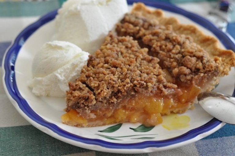 easy peach pie with crumb topping