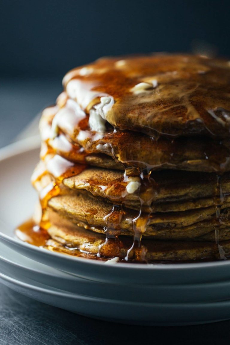 Simple Cinnamon Pumpkin Pancakes Recipe - Pinch of Yum